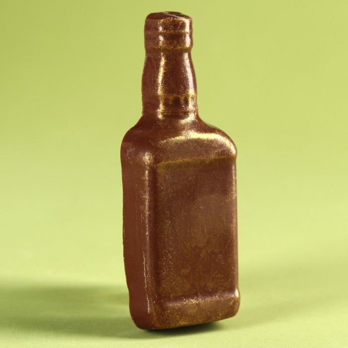 Шоколадная бомбочка в форме бутылки «Сильному и надёжному» с маршмеллоу, 50 г. - фото 1876973997