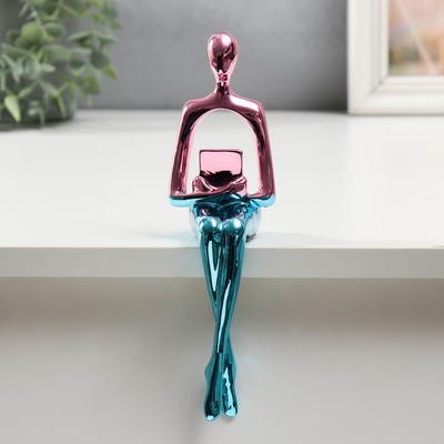 Фигурка настольная полистоун «Человек с книгой», на полку, розово-голубой, 5.9×9.4×23 см