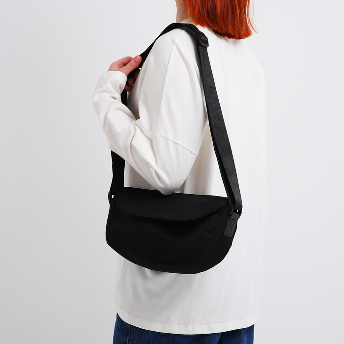 

Сумка молодёжная на молнии, цвет чёрный