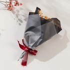 Мини-букет из мыльных лепестков "Красная роза с сухоцветами" 10х7 см - фото 31547931