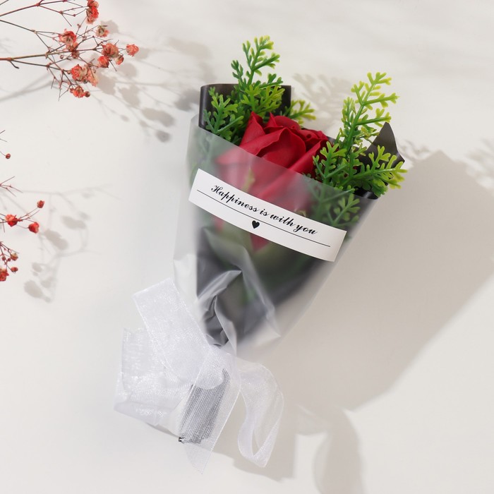 Мини-букет из мыльных лепестков "Красная роза с зеленью" 13 см - фото 1906486420