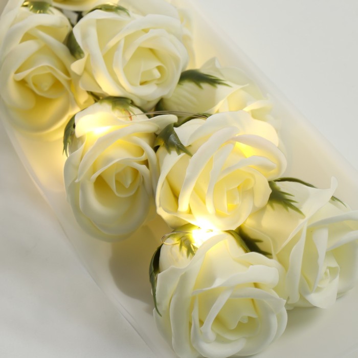 Букет из мыльных лепестков свет "Белые розы" 7х9,5х40 см - фото 1907933846