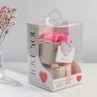 Букет из мыльных лепестков "Розовые розы и ромашка" 17х17х27 см - фото 7877633