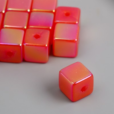 Бусина для творчества пластик "Кубик. Перламутровый блеск" красный 1,4х1,4х1,4 см