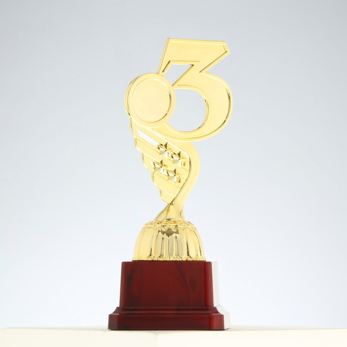 Кубок «3 место», наградная фигура, золото, подставка пластик, 16,8 × 6,2 × 6,4 см. - фото 1891787235