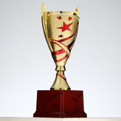 Кубок золотой 183C, наградная фигура, подставка пластик, 17×8.5×6.5 см