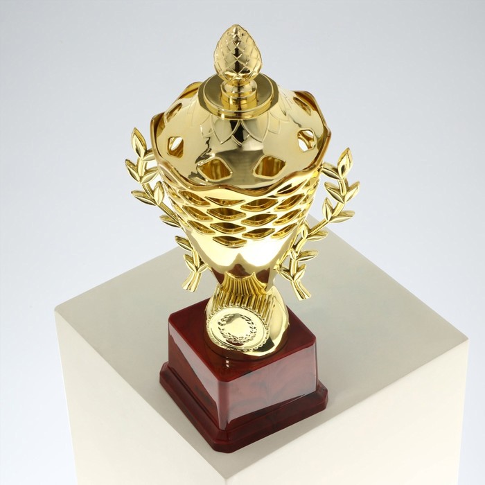 Кубок 184B, наградная фигура, золото, подставка пластик, 24,5 × 10,7 × 7,7 см. - фото 1909407750