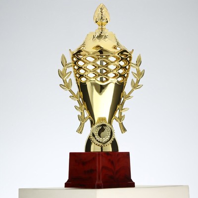 Кубок 184C, наградная фигура, золото, подставка пластик, 21 × 9 × 6.5 см