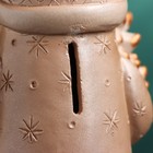 Копилка "Дед Мороз, елку принес" кремовый, 24 см - фото 23300186