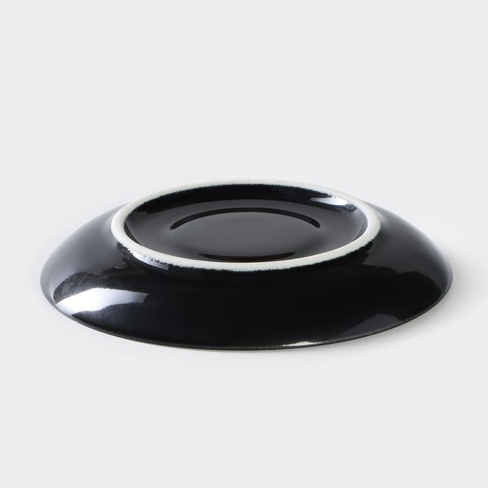 Блюдце фарфоровое «Акварель», d=12 см, цвет чёрный - фото 1907944575