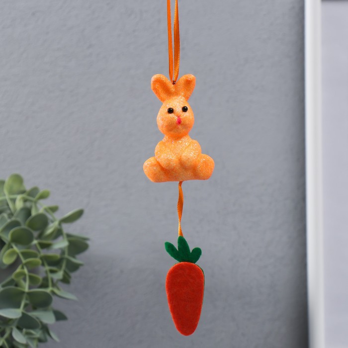 Декор подвеска "Кролик в блестках с морковкой" 4х3,5х13,5 см - Фото 1