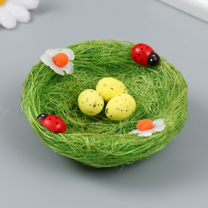 Декор пасхальный "Три яйца в гнездышке" 10х10х3 см - Фото 1