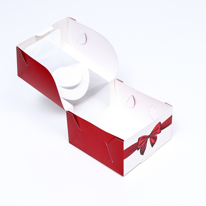 Коробка под бенто-торт с окном "Красный бант", 14 х 14 х 8 см