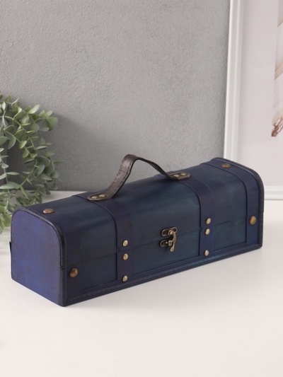 Шкатулка подарочная под бутылку «С заклёпками», дерево, ярко-синяя, 11×34×12.8 см