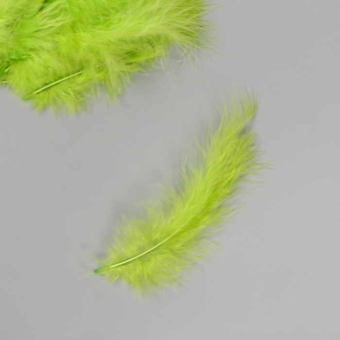 Перо декоративное гусиное пуховое "Ярко-зелёное" набор 40 шт h=10-15 см
