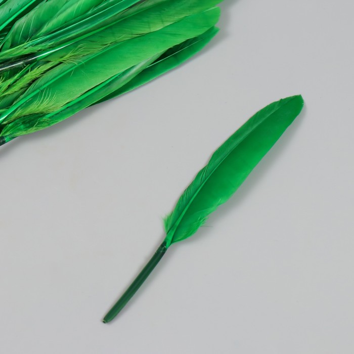 Перо декоративное гусиное "Ярко-зелёное" набор 30 шт h=10-12 см