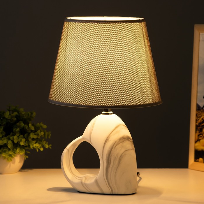 Настольная лампа "Пьет" E14 40Вт белый-серый 23х23х34 см RISALUX - фото 1928402539