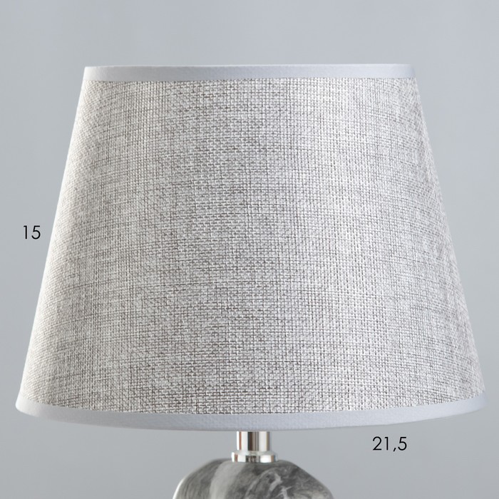 Настольная лампа "Андри" E14 40Вт серый 23х23х39 см RISALUX - фото 1909413325