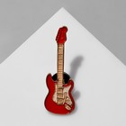 Значок "Гитара" электро, цвет бежево-красный в золоте - фото 11715856