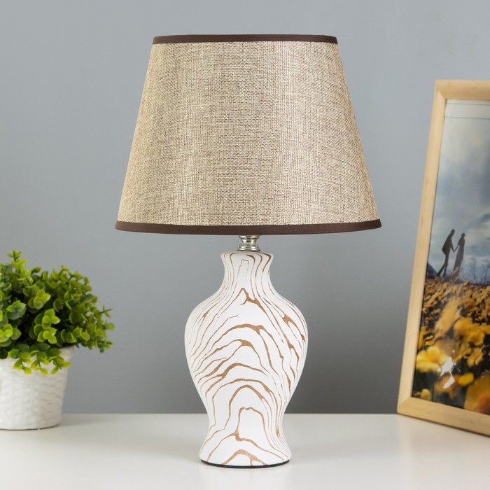 Настольная лампа «Власта» E14 40 Вт белый-коричневый 23×23×36 см RISALUX - Фото 1