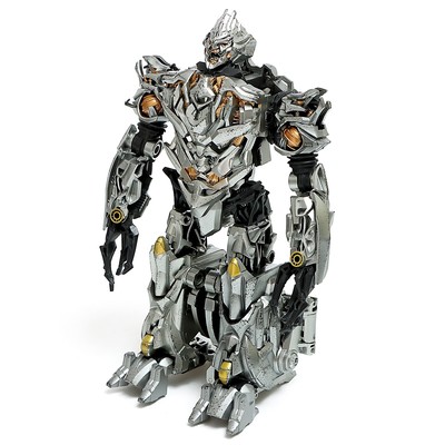 Робот «Истребитель», трансформируется, с элементами из металла