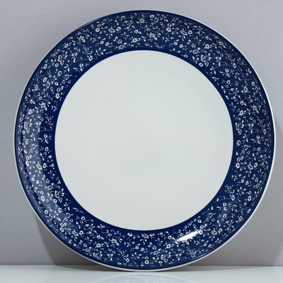 Тарелка плоская керамическая «Синие цветы», d=22.5 см