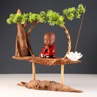 Сувенир дерево, фарфор "Маленький Будда в красном" с подставкой для благовонии 35х35х9,5 см - Фото 4