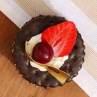 Муляж - магнит "Крекер шоколадный с ягодами" 7х7х6см - Фото 3