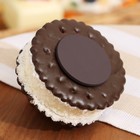 Муляж - магнит "Крекер шоколадный с кокосом" 7х7х6см - Фото 5