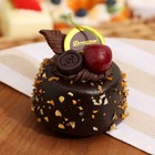 Муляж - магнит "Пирожное Джоли" шоколад, 7х7х6см - фото 8103709