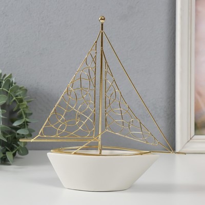 Фигурка керамика, металл «Корабль с парусами», белый с золотом, 22.8×5.9×24 см