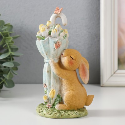 Фигурка полистоун «Зайка у зонта с тюльпанами», 8.5×6.5×15.5 см