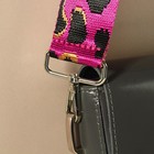 Ручка для сумки «Орнамент леопард», стропа, с карабинами, 139 ± 3 × 3,8 см, цвет ярко-розовый - фото 8514962