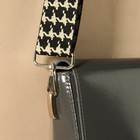 Ручка для сумки «Гусиная лапка», стропа, с карабинами, 139 ± 3 × 3,8 см, цвет чёрный/белый - Фото 6