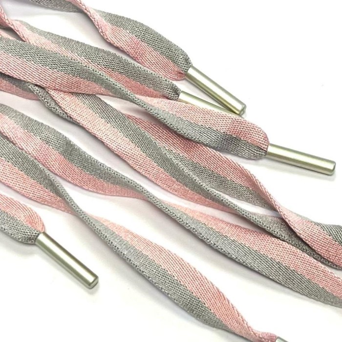 Шнур плоский с металлическим наконечником, ширина 1,3 см, цвет розовый, серый - Фото 1