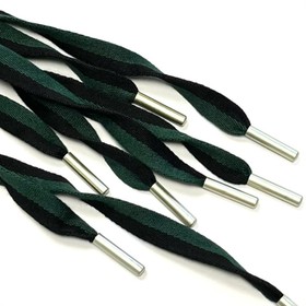 Шнур плоский с металлическим наконечником, ширина 1,3 см, цвет чёрный, зелёный