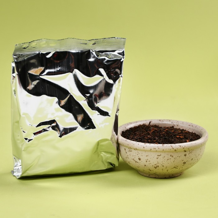 Подарочный набор «Крутому мужику»: чай чёрный с лимоном 50 г., молочный шоколад 70 г. - фото 1885897579