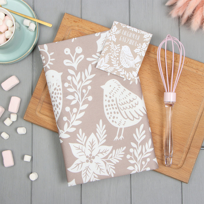 Набор подарочный «Любимой бабушке»: полотенце 40×73 см, венчик кухонный