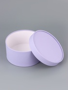 Подарочная коробка круглая, бледно-фиолетовая, завальцованная без окна, 21×11 см  (артикул 10224224)  большой выбор товаров оптом и в розницу по низким ценам с доставкой