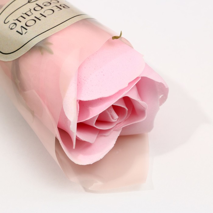 Мыло твёрдое лепестковое "Весна в сердце", 1шт, цвет светло-розовый