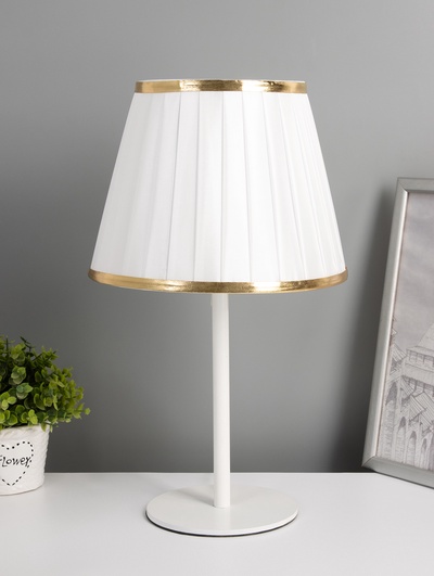 Лампа настольная RISALUX «Oliver», 1×15 Вт Е27, белый/шампань, 25×25×40 см