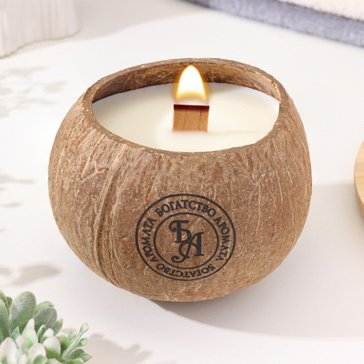 Ароматическая свеча в подсвечнике из кокоса, зелёный чай, соевый воск, 8×10 см, в коробке