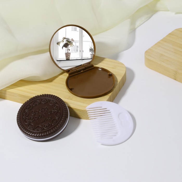 Зеркало складное «Шоколадное чудо», с расчёской, d = 6,6 см, цвет МИКС - фото 1885904635