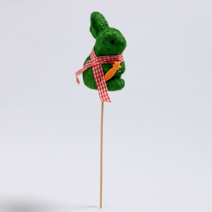 Пасхальный декор на палочке «Зайчик зелёного цвета» 5 × 6 × 24 см