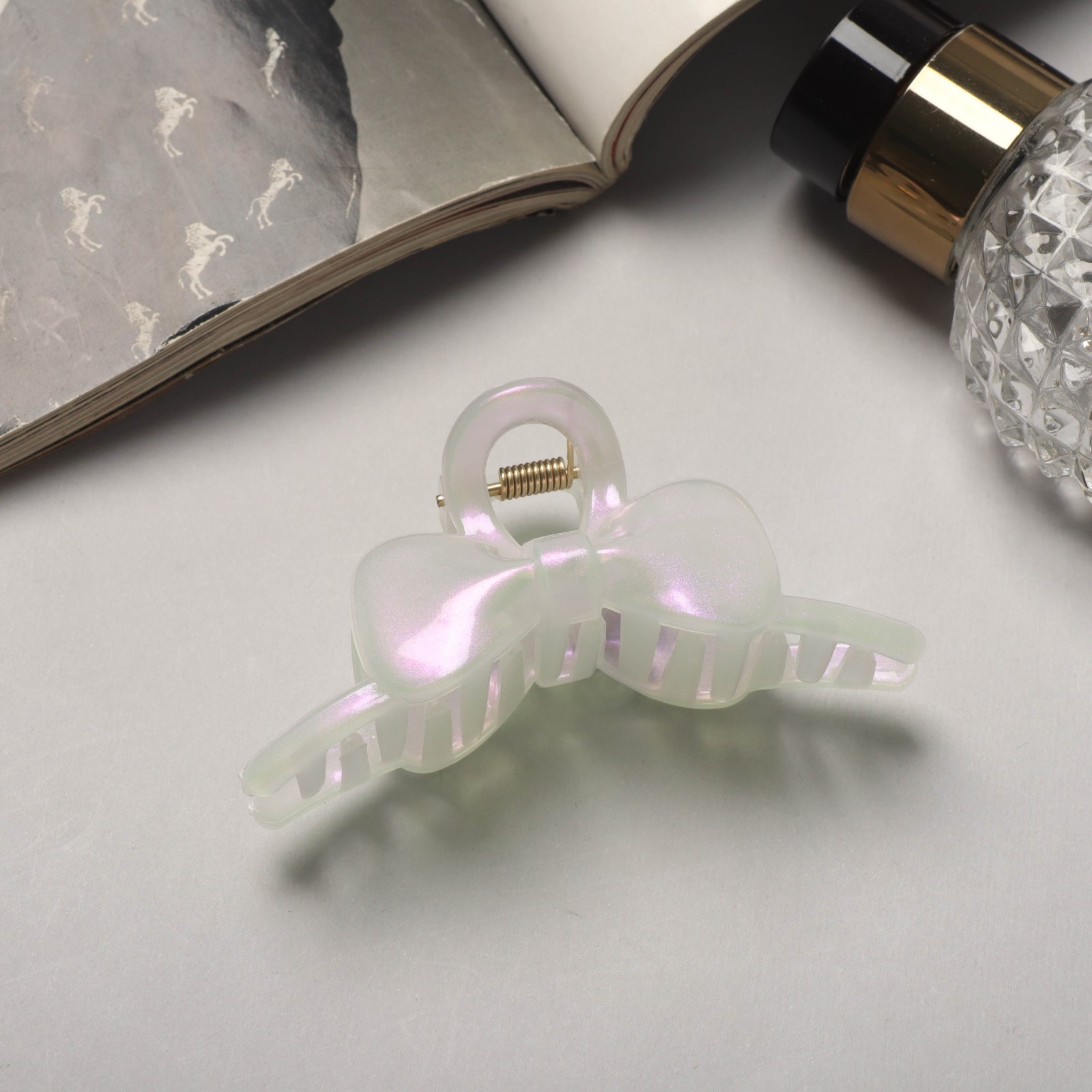 Краб для волос "Жемчужный" бантик, 8 см, белый (10073122) - Купить по ...