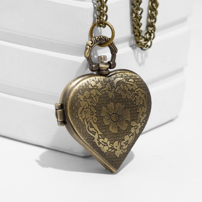 Часы карманные "Сердце", кварцевые, d циферблата-1.5 см