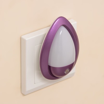 Ночник «Светлячок» с датчиком освещения, 3_LED х 1 Вт, 10 см (220 В) фиолет. RISALUX