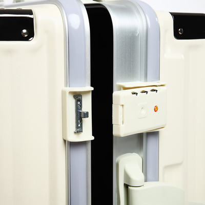 Чемодан на колёсах средний 55 л (M), на молнии, 2 кодовых замка, 4 колеса, крючок, бежевый