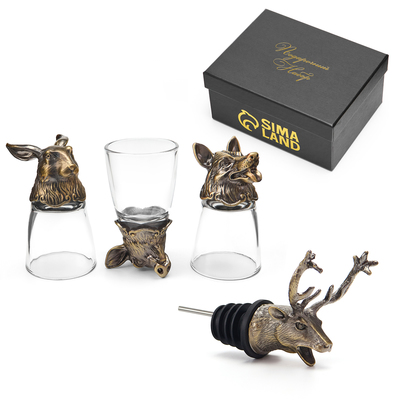 Подарочный набор 4 в 1 "Охотнику": 3 рюмки для водки по 30 мл, дозатор