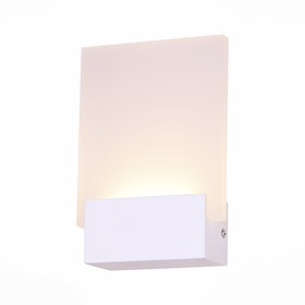 Светильник настенный St Luce. SL580.111.01. 1х6 Вт, LED, 4000K, 12х17,5 см, цвет белый